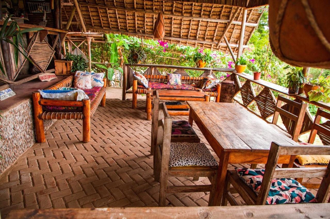 Mikoko Beach & Cottages Bagamoyo Eksteriør billede